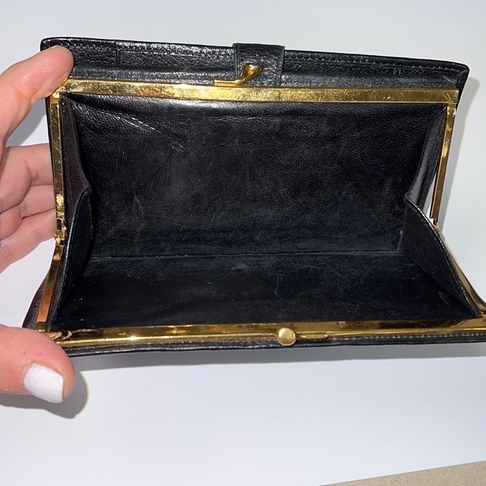 Vintage Gucci Kisslock Trifold Clutch Wallet - Picture 2 of 15